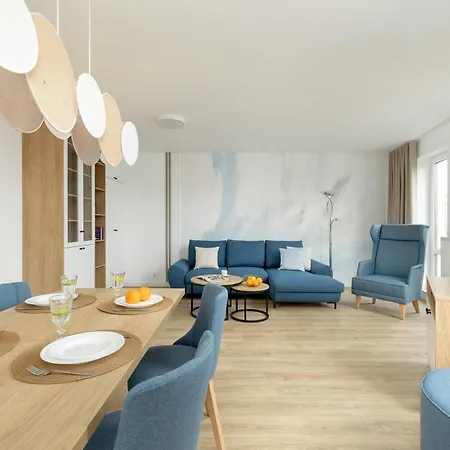 Seaside Platany Kolobrzeg-centrum 아파트 코워브제크